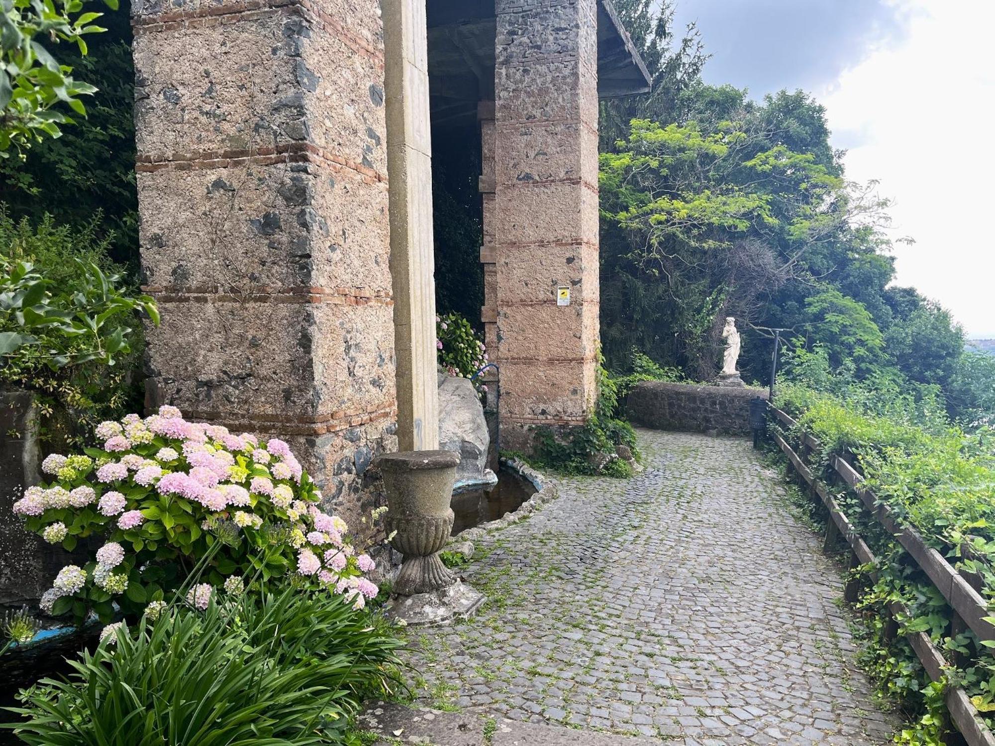 Albergo Diffuso Locanda Specchio Di Diana Nemi Exteriér fotografie