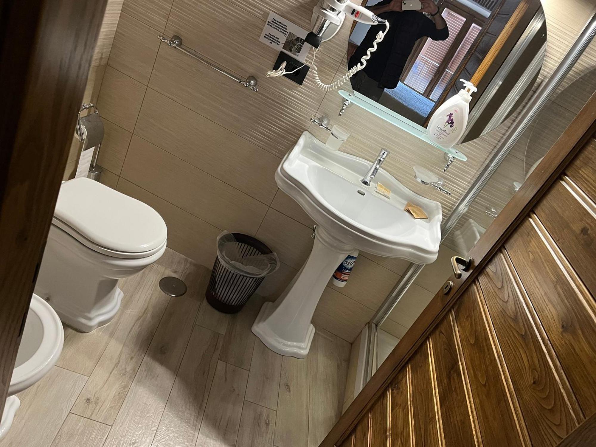 Albergo Diffuso Locanda Specchio Di Diana Nemi Pokoj fotografie